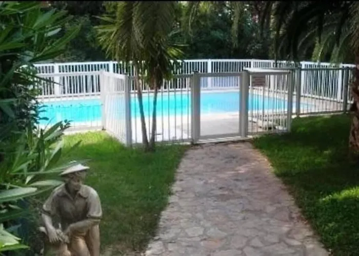 T2 Avec Piscine 5 Mn Des Plages Et Village