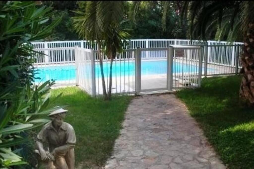T2 Avec Piscine 5 Mn Des Plages Et Village Apartment Sanary-sur-Mer