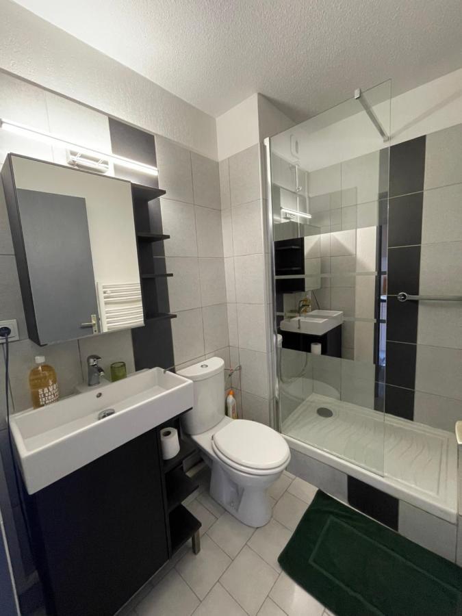 Apartment T2 Avec Piscine 5 Mn Des Plages Et Village Sanary-sur-Mer